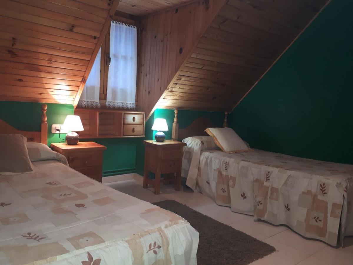 Alojamiento Rural Ostau Era Nheuada Aubert Bagian luar foto