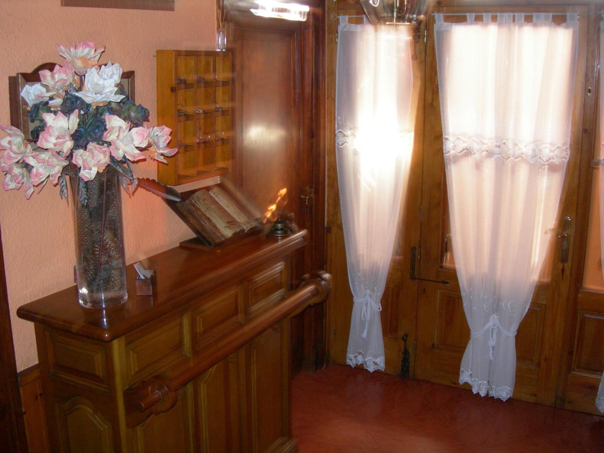 Alojamiento Rural Ostau Era Nheuada Aubert Bagian luar foto