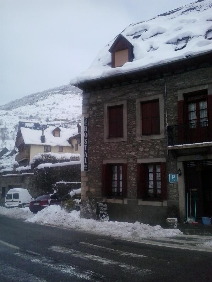 Alojamiento Rural Ostau Era Nheuada Aubert Bagian luar foto