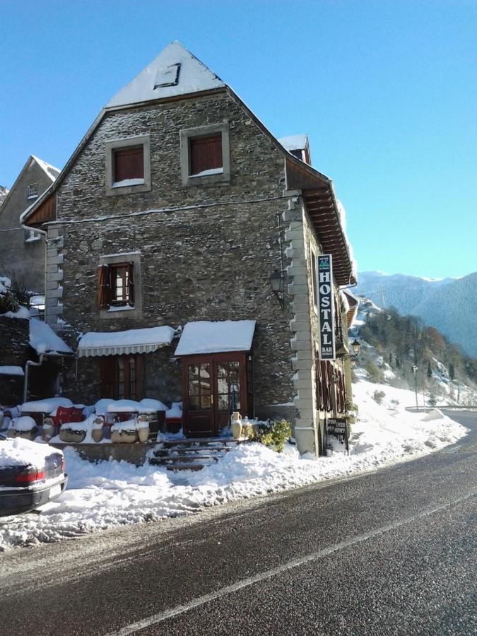 Alojamiento Rural Ostau Era Nheuada Aubert Bagian luar foto